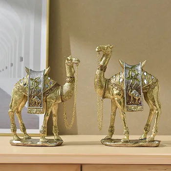 Близкоизточна смола Златна камила скулптура Фън Шуй фигурки Декорация на дома Аксесоари за орнаменти Интериорен декор Всекидневна