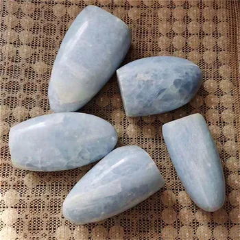Нов идващ полиран скъпоценен камък син celestite стоящи кристални камъни за лечение на рейки