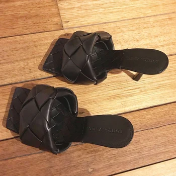 Пролет и лято Нови 2022 Висок ток Square Toe 0pen Toed тъкани Дамски сандали Моден дизайн сандали