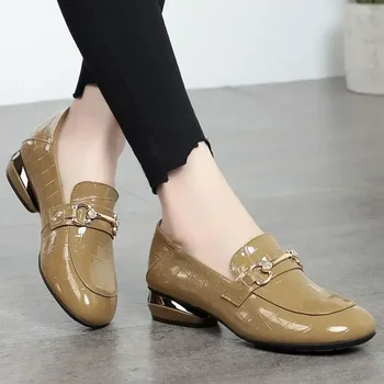 Тренд 2024 Пролет и есен Нови дамски малки кожени обувки Висококачествени модни меки дебели пети плоски обувки Дамски обувки